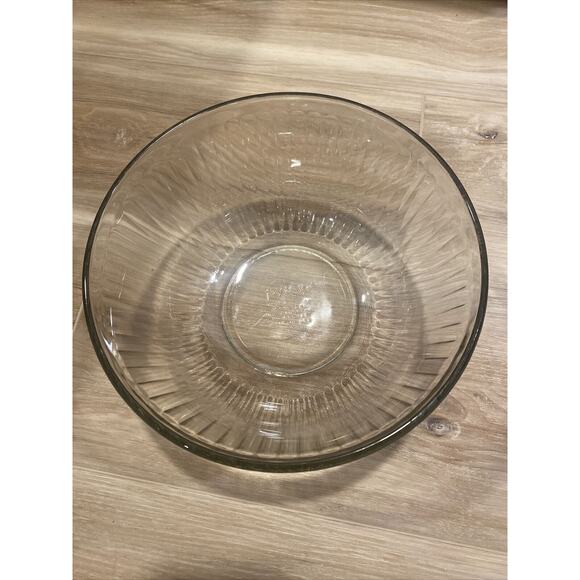 Pyrex Clear Glass 8.5” Ribbed Bowl 10 Cup 2.5 L #7403-S - Picture 1 of 6